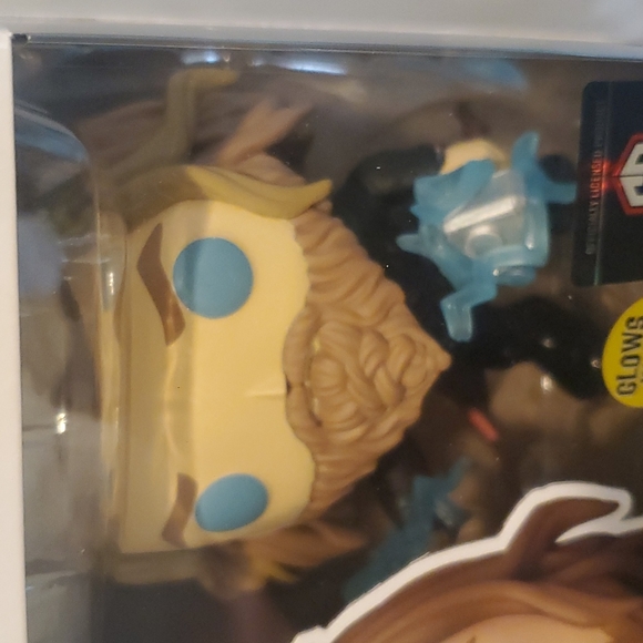 💙 Marvel Avengers THOR with Mjolnir Funko Pop #1117 Glow in the Dark - Picture 7 of 7